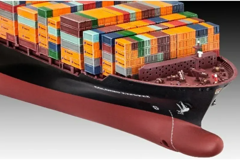 Container Ship COLOMBO EXPRESS
