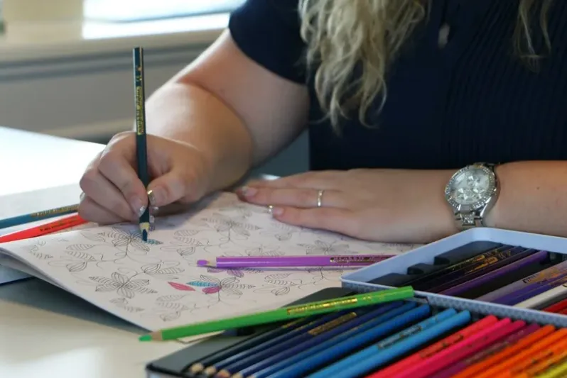 Farveblyanter graphit stylus m/60 stk metalæske
