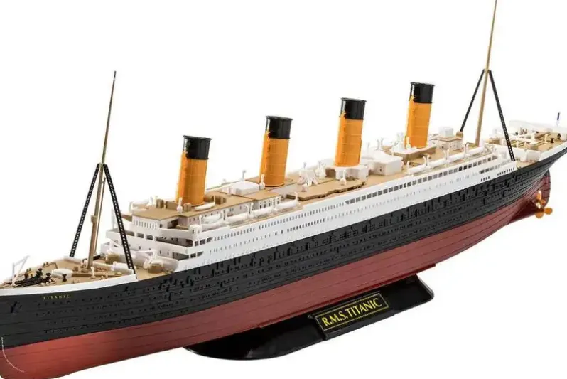 R.M.S. Titanic 1:600 click system