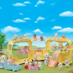 SYLVANIAN FAMILIES Regnbue Sjov Børnehave Bus