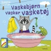 Vaskebjørn vasker vasketøj